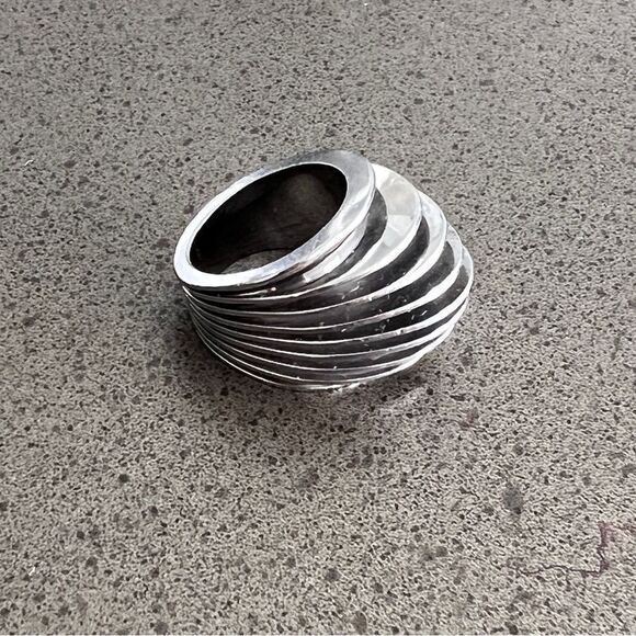 Swatch Silver-Tone Sculptural Band Ring 
Size 6 - Picture 1 of 4